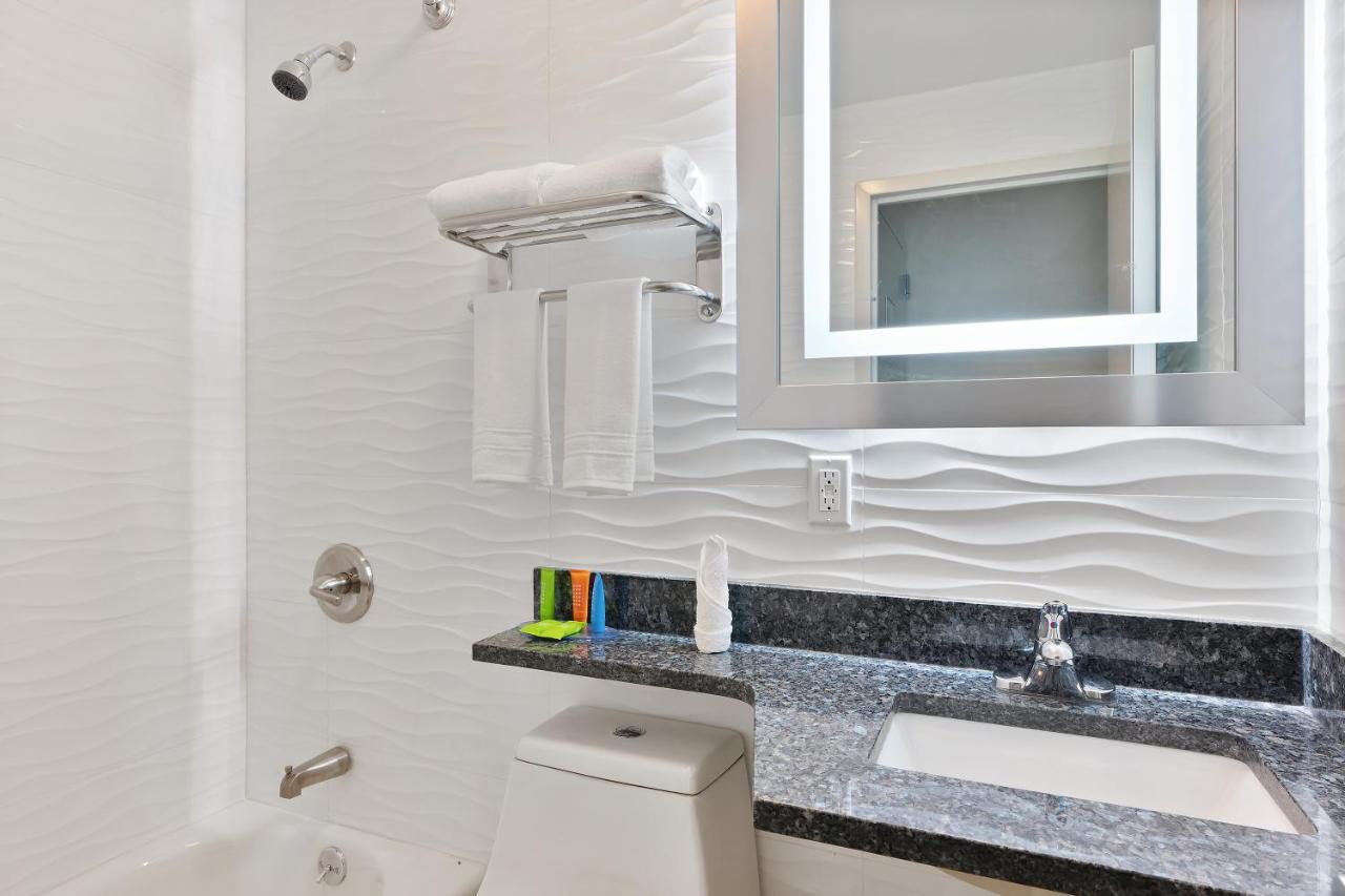 Casa Blanca Hotel Brooklyn New York Bagian luar foto
