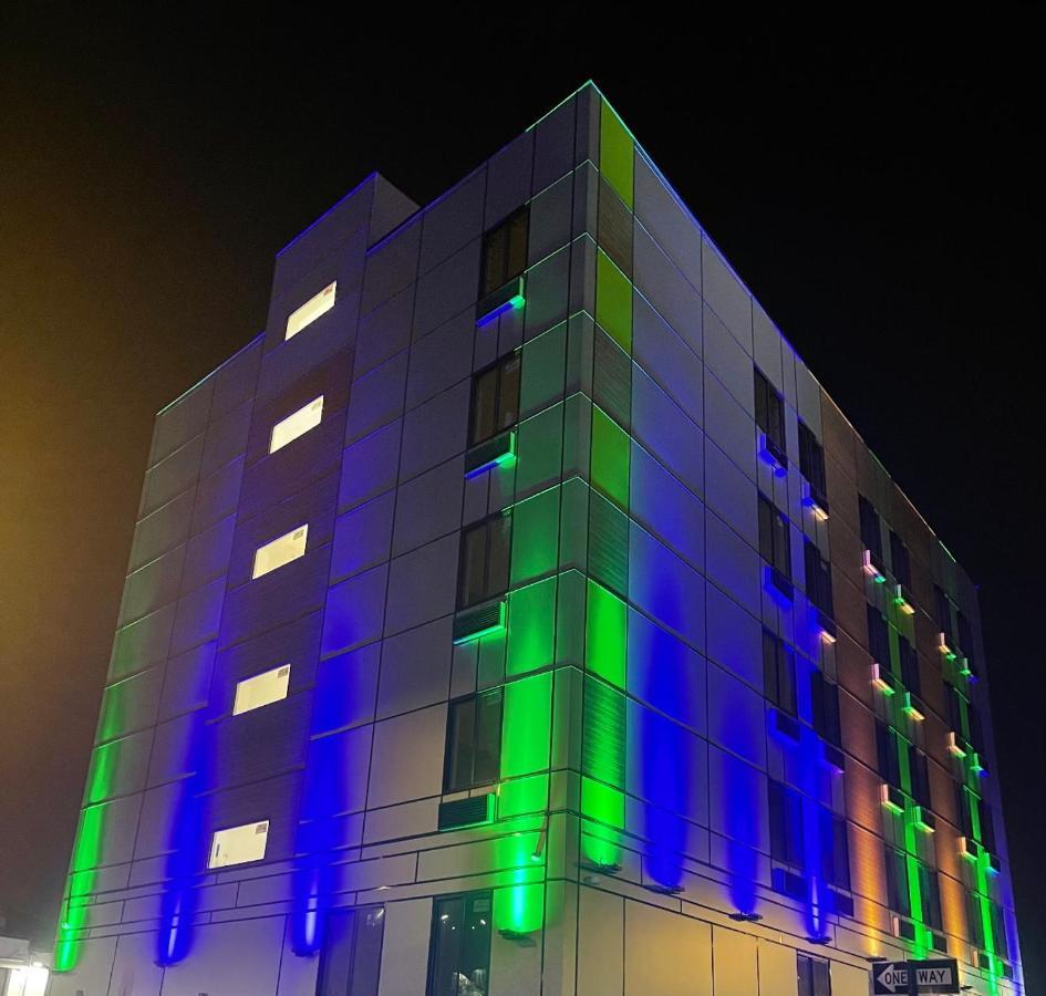 Casa Blanca Hotel Brooklyn New York Bagian luar foto